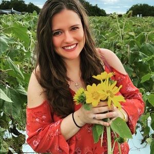 Meet your Posher, Delaney